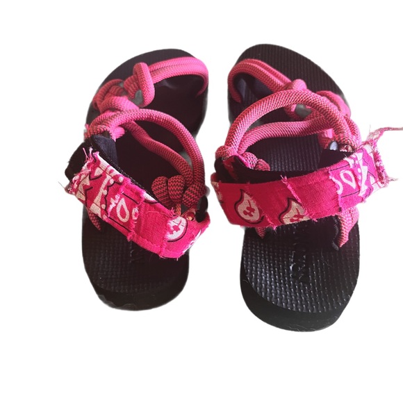 Never Worn Arizona Love Trekky Pink Sandals Size 39 - Picture 3 of 7